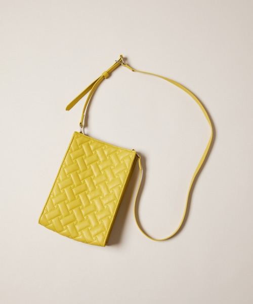 manana suerte(マニャーナスエルテ)の「キルティングショルダーバッグ(ショルダーバッグ・レディース・ブラック/シルバー/イエロー・FREE)」の12枚目の写真