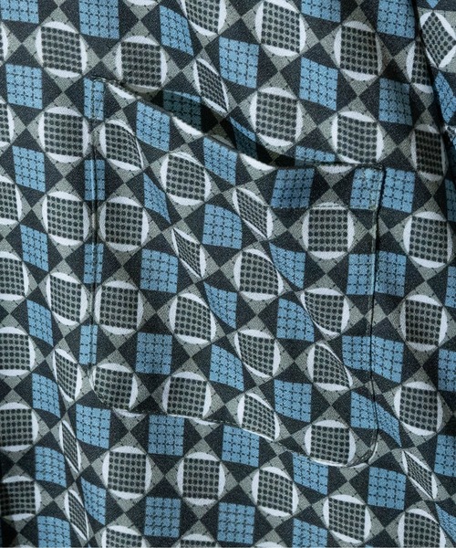 JOHN'S CLOSET（ジョンズクローゼット）の「【i】ポリピーチ 総柄プリントビッグシャツ（シャツ/ブラウス・メンズ・カーキ/ブラウン系その他/ブラウン系その他2/ベージュ系その他2/ベージュ系その他/グリーン系その他・MEDIUM/X-LARGE/LARGE）」の8枚目の写真