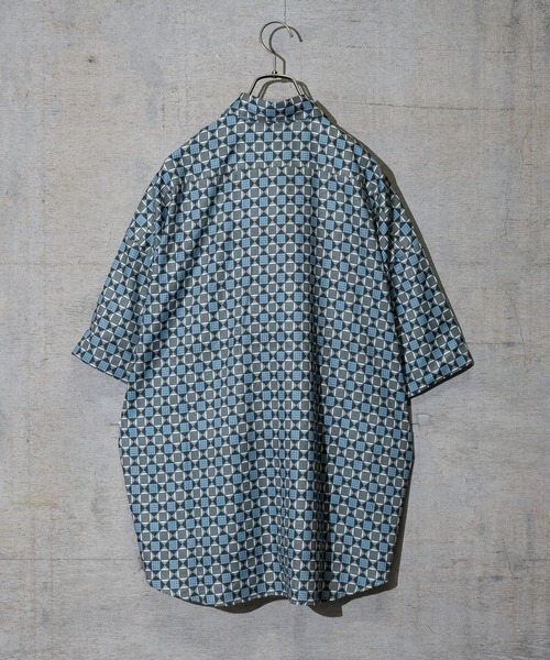 JOHN'S CLOSET（ジョンズクローゼット）の「【i】ポリピーチ 総柄プリントビッグシャツ（シャツ/ブラウス・メンズ・カーキ/ブラウン系その他/ブラウン系その他2/ベージュ系その他2/ベージュ系その他/グリーン系その他・MEDIUM/X-LARGE/LARGE）」の15枚目の写真