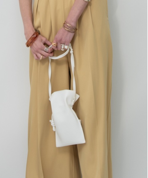 HANNE（アン）の「ミニ巾着フェイクレザーショルダーバッグ（ショルダーバッグ・レディース・ホワイト/ブラック/オレンジ・フリー）」の19枚目の写真