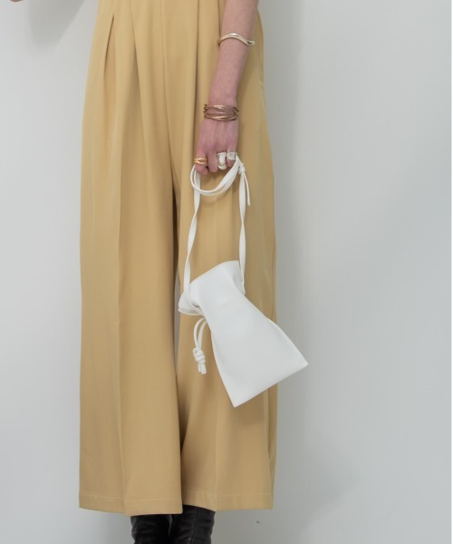 HANNE（アン）の「ミニ巾着フェイクレザーショルダーバッグ（ショルダーバッグ・レディース・ホワイト/ブラック/オレンジ・フリー）」の17枚目の写真