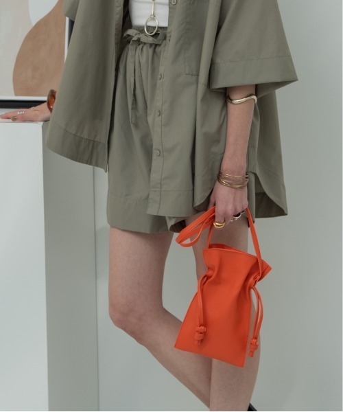 HANNE（アン）の「ミニ巾着フェイクレザーショルダーバッグ（ショルダーバッグ・レディース・ホワイト/ブラック/オレンジ・フリー）」の12枚目の写真