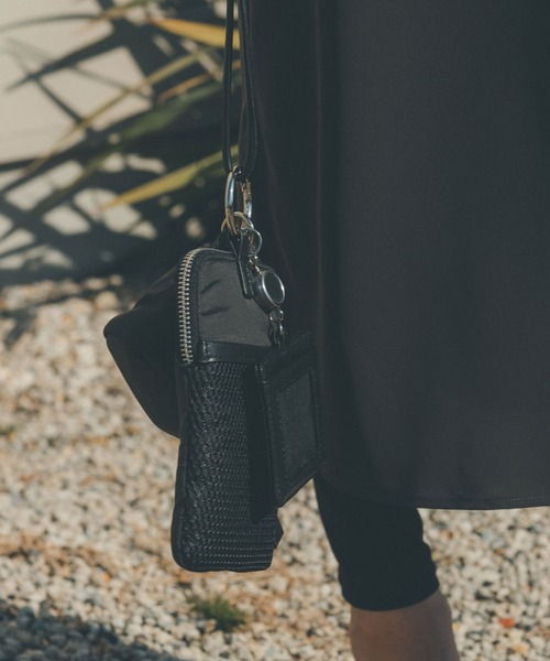 HEREIAM（ヘレイアム）の「【HEREIAM】トリプルショルダー(セパレート可)（ショルダーバッグ・レディース・ブラック/ブラウン系その他/ナチュラル・FREE）」の2枚目の写真