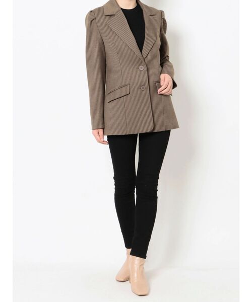 LAGUNAMOON（ラグナムーン）の「タックスリーブテーラードジャケット（テーラードジャケット・レディース・ベージュ/その他1・SMALL/MEDIUM）」の6枚目の写真