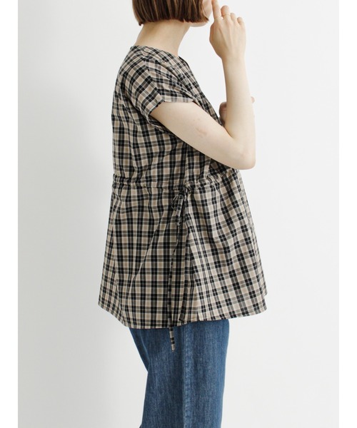 Samansa Mos2 blue（サマンサモスモスブルー）の「ウエストドロストチェックブラウス（シャツ/ブラウス・レディース・ベージュ/カーキ/サックスブルー・ﾌﾘ-）」の11枚目の写真