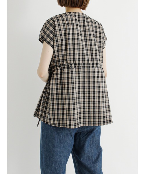 Samansa Mos2 blue（サマンサモスモスブルー）の「ウエストドロストチェックブラウス（シャツ/ブラウス・レディース・ベージュ/カーキ/サックスブルー・ﾌﾘ-）」の13枚目の写真