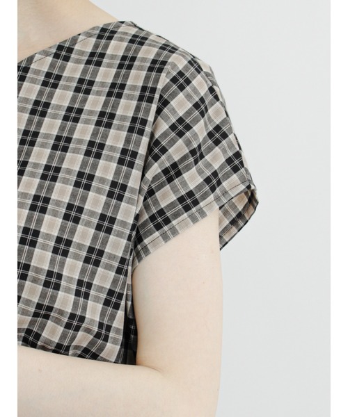 Samansa Mos2 blue（サマンサモスモスブルー）の「ウエストドロストチェックブラウス（シャツ/ブラウス・レディース・ベージュ/カーキ/サックスブルー・ﾌﾘ-）」の15枚目の写真