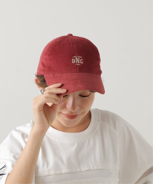 DOUBLE NAME(ダブルネーム)の「コーデュロイ刺しゅうCAP(キャップ・レディース・スミクロ/キナリ/ネイビー/レッド・FREE)」の4枚目の写真