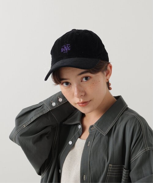 DOUBLE NAME(ダブルネーム)の「コーデュロイ刺しゅうCAP(キャップ・レディース・スミクロ/キナリ/ネイビー/レッド・FREE)」の1枚目の写真