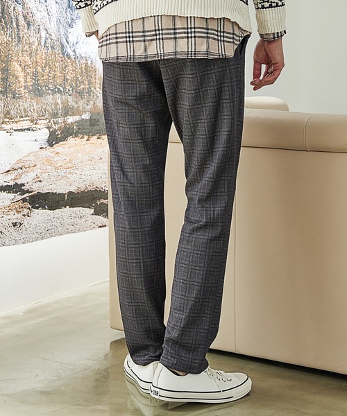 UNION STATION（ユニオンステーション）の「プリント裏起毛スリムイージーパンツ<セットアップ対応>（スウェットパンツ・メンズ・チャコールグレー/ブラウン系その他/ネイビー・LL/L/M/S）」の4枚目の写真