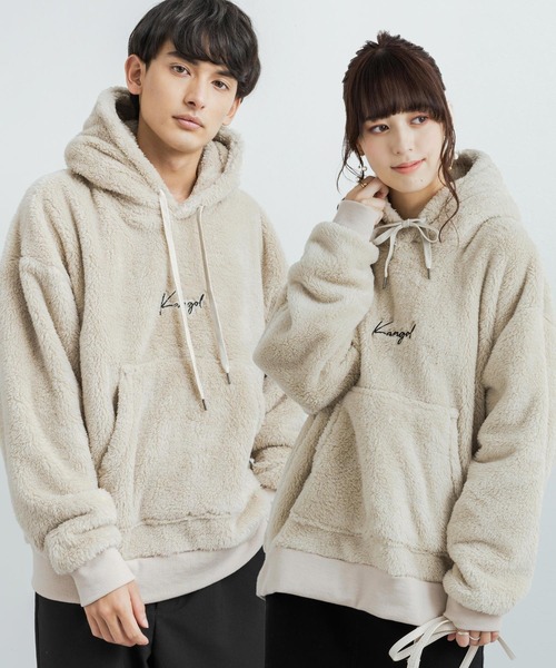 KANGOL(カンゴール)の「KANGOL 別注コラボ オーバーサイズ ボアフリースロゴ刺繍プルオーバーパーカー(パーカー・レディース・ブラック/ベージュ/ネイビー/グレー/オフホワイト/ホワイト系/ブラック系/ベージュ系/ネイビー系/グレー系・M/L/XL)」の8枚目の写真