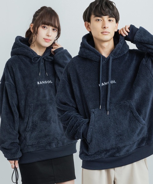 KANGOL(カンゴール)の「KANGOL 別注コラボ オーバーサイズ ボアフリースロゴ刺繍プルオーバーパーカー(パーカー・レディース・ブラック/ベージュ/ネイビー/グレー/オフホワイト/ホワイト系/ブラック系/ベージュ系/ネイビー系/グレー系・M/L/XL)」の9枚目の写真
