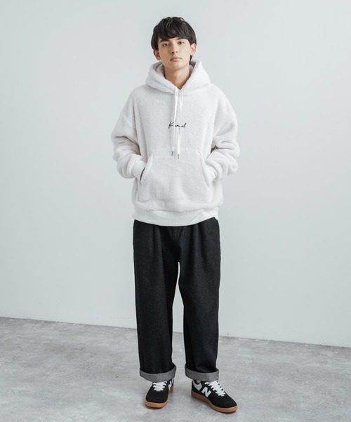 KANGOL(カンゴール)の「KANGOL 別注コラボ オーバーサイズ ボアフリースロゴ刺繍プルオーバーパーカー(パーカー・レディース・ブラック/ベージュ/ネイビー/グレー/オフホワイト/ホワイト系/ブラック系/ベージュ系/ネイビー系/グレー系・M/L/XL)」の16枚目の写真