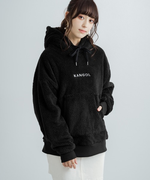 KANGOL(カンゴール)の「KANGOL 別注コラボ オーバーサイズ ボアフリースロゴ刺繍プルオーバーパーカー(パーカー・レディース・ブラック/ベージュ/ネイビー/グレー/オフホワイト/ホワイト系/ブラック系/ベージュ系/ネイビー系/グレー系・M/L/XL)」の17枚目の写真