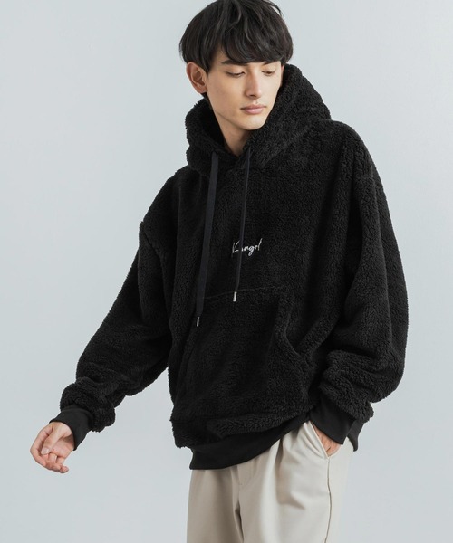 KANGOL(カンゴール)の「KANGOL 別注コラボ オーバーサイズ ボアフリースロゴ刺繍プルオーバーパーカー(パーカー・レディース・ブラック/ベージュ/ネイビー/グレー/オフホワイト/ホワイト系/ブラック系/ベージュ系/ネイビー系/グレー系・M/L/XL)」の12枚目の写真