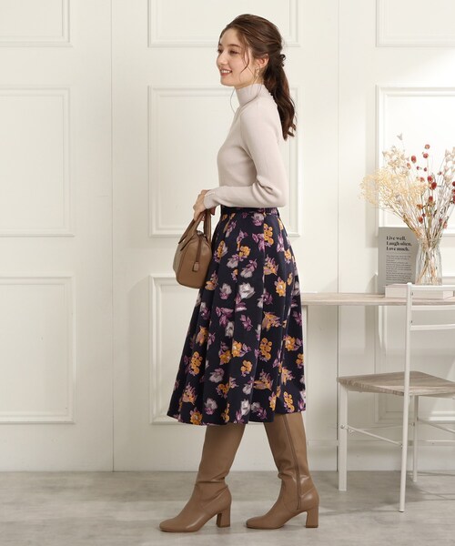 couture brooch（クチュールブローチ）の「◆【吸湿発熱・頼れるニット】パール調ハイネックリブニット（ニット/セーター・レディース・ブラック/サックスブルー/オフホワイト/ライトグレー/オレンジ・36/38/42）」の11枚目の写真