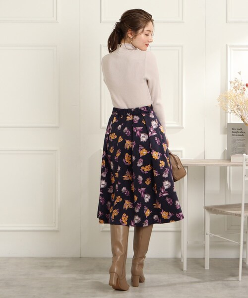 couture brooch（クチュールブローチ）の「◆【吸湿発熱・頼れるニット】パール調ハイネックリブニット（ニット/セーター・レディース・ブラック/サックスブルー/オフホワイト/ライトグレー/オレンジ・36/38/42）」の12枚目の写真