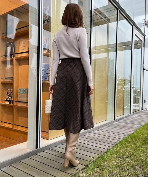 couture brooch（クチュールブローチ）の「◆【吸湿発熱・頼れるニット】パール調ハイネックリブニット（ニット/セーター・レディース・ブラック/サックスブルー/オフホワイト/ライトグレー/オレンジ・36/38/42）」の15枚目の写真