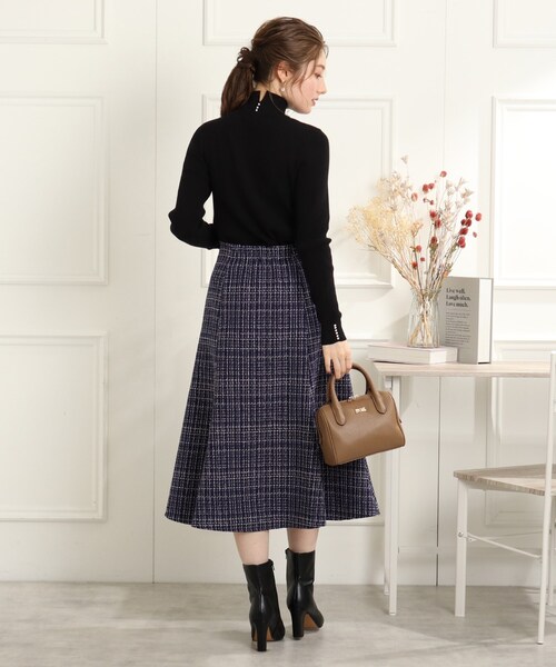 couture brooch（クチュールブローチ）の「◆【吸湿発熱・頼れるニット】パール調ハイネックリブニット（ニット/セーター・レディース・ブラック/サックスブルー/オフホワイト/ライトグレー/オレンジ・36/38/42）」の18枚目の写真