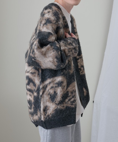 COLONY 2139（コロニートゥーワンスリーナイン）の「ペイズリーパターンニットカーディガン（カーディガン/ボレロ・メンズ・ブラウン/ブラック・MEDIUM/LARGE）」の13枚目の写真