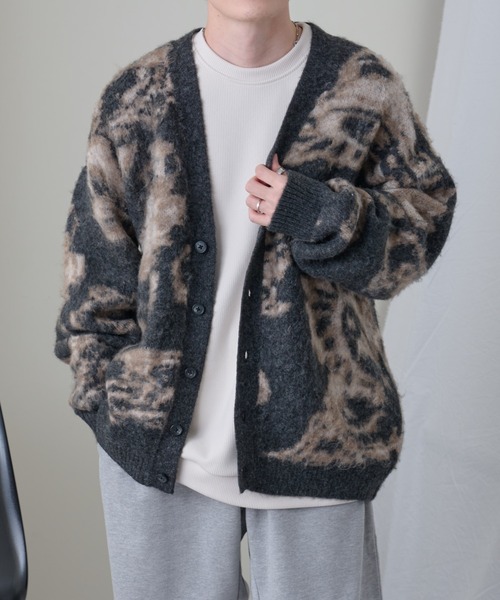 COLONY 2139（コロニートゥーワンスリーナイン）の「ペイズリーパターンニットカーディガン（カーディガン/ボレロ・メンズ・ブラウン/ブラック・MEDIUM/LARGE）」の15枚目の写真