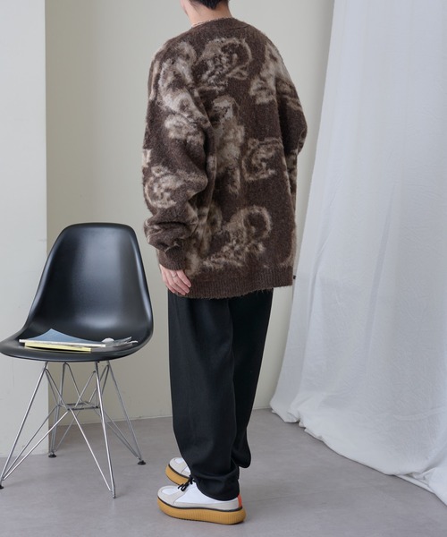 COLONY 2139（コロニートゥーワンスリーナイン）の「ペイズリーパターンニットカーディガン（カーディガン/ボレロ・メンズ・ブラウン/ブラック・MEDIUM/LARGE）」の3枚目の写真