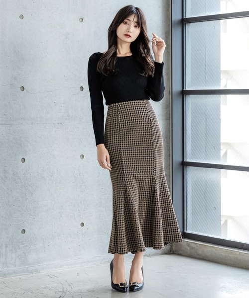 Julia Boutique（ジュリアブティック）の「千鳥格子柄ハイウエストマーメイドスカート/22620（スカート・レディース・ベージュ/ブラック・ONE）」の6枚目の写真