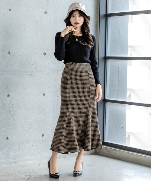 Julia Boutique（ジュリアブティック）の「千鳥格子柄ハイウエストマーメイドスカート/22620（スカート・レディース・ベージュ/ブラック・ONE）」の9枚目の写真