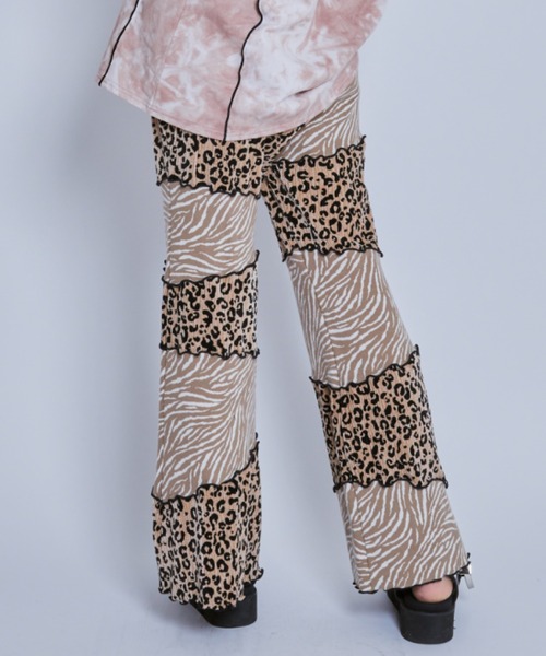 Candy Stripper（キャンディストリッパー）の「CND ANIMALS FLARE パンツ（その他パンツ・レディース・ベージュ/ブラック・2）」の6枚目の写真