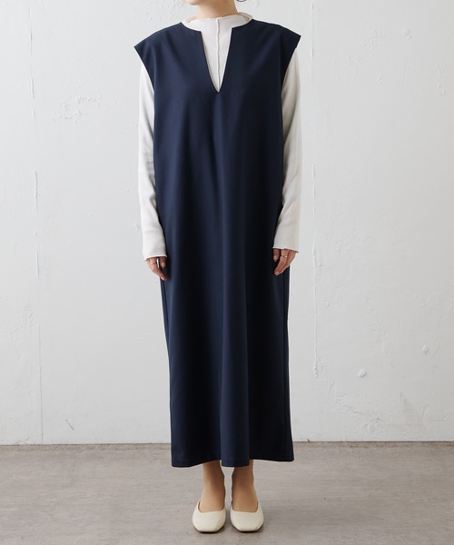 PUAL CE CIN(ピュアルセシン)の「TRキーネックワンピース(ジャンパースカート・レディース・ネイビー/ベージュ・FREE)」の3枚目の写真