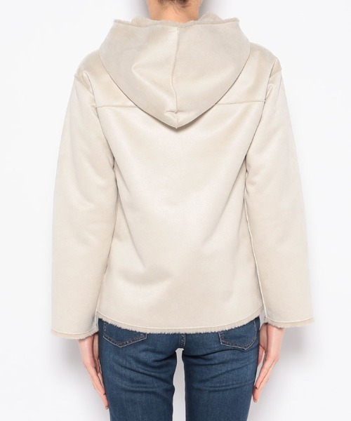 allureville（アルアバイル）の「フェイクムートンショートフーディ