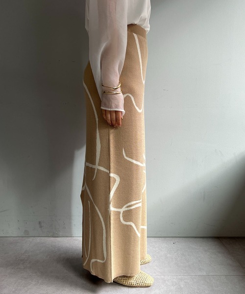 CAPRICIEUX LE'MAGE（カプリシューレマージュ）の「ラインジャガードスカート（スカート・レディース・チャコールグレー/ベージュ・FREE）」の11枚目の写真