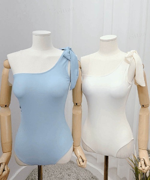 Dalfwin（ダールフィン）の「ワンショルダーリボンモノキニ水着（水着・レディース・アイボリー/ブルー・MEDIUM/LARGE）」の15枚目の写真