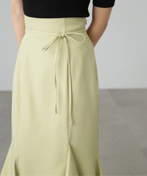 FREE'S MART(フリーズマート)の「◆【3サイズ展開XS-M】ハイウエストラッフルフロントスリットマーメイドスカート【低身長サイズ有】(スカート・レディース・ブラック/ベージュ/イエロー・SMALL/MEDIUM/X-SMALL)」の17枚目の写真