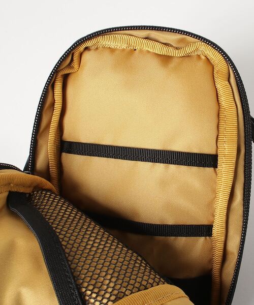 CHROME（クローム）の「CHROME/クローム ショルダーバック 耐水バッグ RUCKAS ACCES. POUCH 0.8L BG348BK（ショルダーバッグ・メンズ・ブラック・FREE）」の4枚目の写真