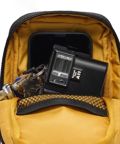 CHROME（クローム）の「CHROME/クローム ショルダーバック 耐水バッグ RUCKAS ACCES. POUCH 0.8L BG348BK（ショルダーバッグ・メンズ・ブラック・FREE）」の13枚目の写真