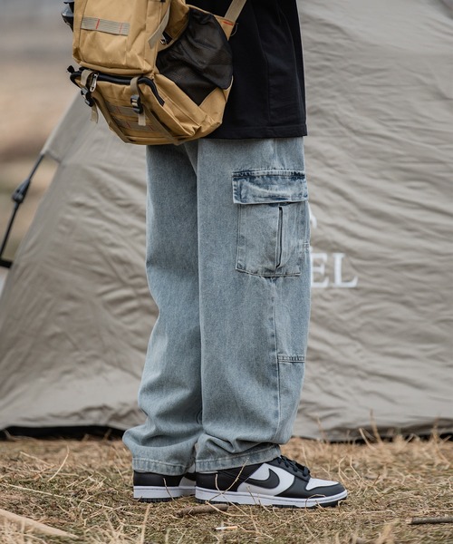 HOOK（フック）の「【HOOK】古着風ビッグポケット付きウォッシュ加工デニムカーゴパンツ（カーゴパンツ・メンズ・ブラック/ブルー・M/L/XL/XXL）」の3枚目の写真