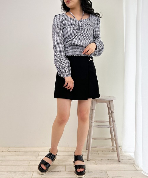 INGNI（イング）の「ホルターネックシャーリングブラウス（シャツ/ブラウス・レディース・ブラック/その他18/ブラック系その他3/オフホワイト・M）」の6枚目の写真