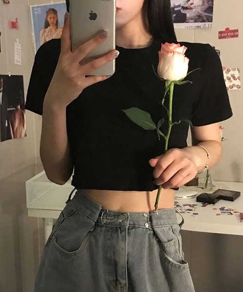 NinaetLina(ニナエリナ)の「選べる2パターンシルエット無地Tシャツ(Tシャツ/カットソー・レディース・グレー系その他/グレー/ブラック系その他/ホワイト/ブラック/ホワイト系その他・XL/M/S/L)」の5枚目の写真