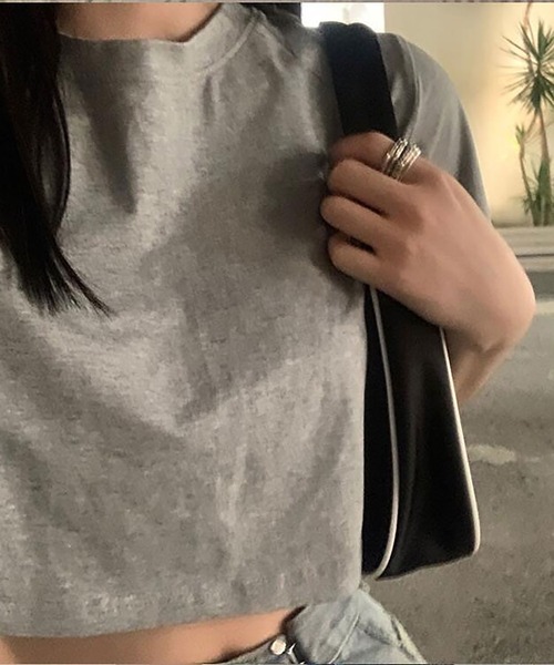 NinaetLina(ニナエリナ)の「選べる2パターンシルエット無地Tシャツ(Tシャツ/カットソー・レディース・グレー系その他/グレー/ブラック系その他/ホワイト/ブラック/ホワイト系その他・XL/M/S/L)」の18枚目の写真