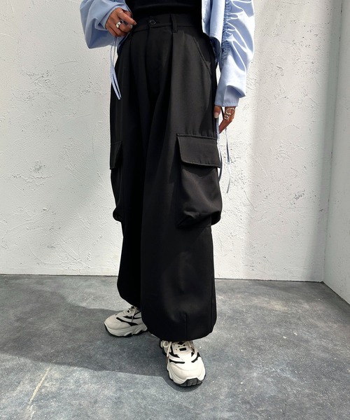 apres jour mignon(アプレジュールミニョン)の「カーゴパンツ【ZOZOTOWN限定アイテム】(カーゴパンツ・レディース・カーキ/グレー系その他/ブラック・SMALL/X-LARGE/MEDIUM)」の4枚目の写真