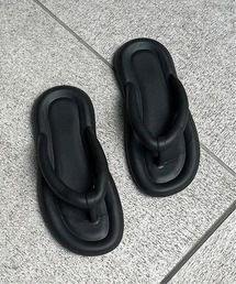 HIKA（ヒカ）の「【HIKA】ラバートングサンダル（サンダル）」