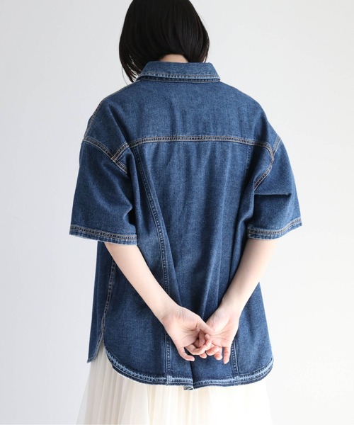 cepo（セポ）の「ライトデニムワークオーバーシャツ　セットアップ可能（シャツ/ブラウス・レディース・ブルー系3/ブルー系2・M）」の4枚目の写真