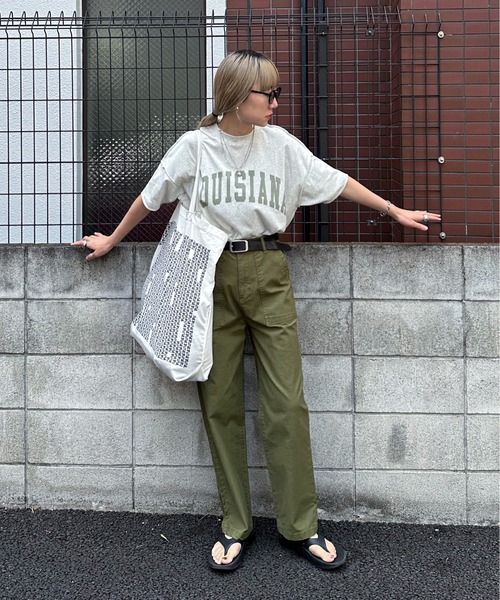 feepur(フェピュール)の「カレッジロゴルーズTee(Tシャツ/カットソー・レディース・オフホワイト/ホワイト/オートミール/グレー・MEDIUM)」の14枚目の写真