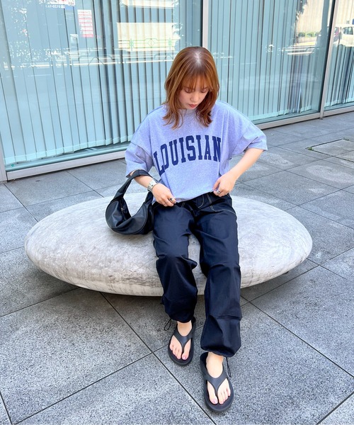 feepur(フェピュール)の「カレッジロゴルーズTee(Tシャツ/カットソー・レディース・オフホワイト/ホワイト/オートミール/グレー・MEDIUM)」の6枚目の写真