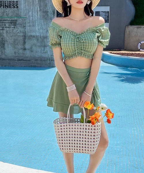 gossip!ロサンゼルス(ゴシップロサンゼルス)の「ハイウエストスカート トップス 2点セット水着(水着・レディース・グリーン/ブラック/ピンク・FREE)」の8枚目の写真