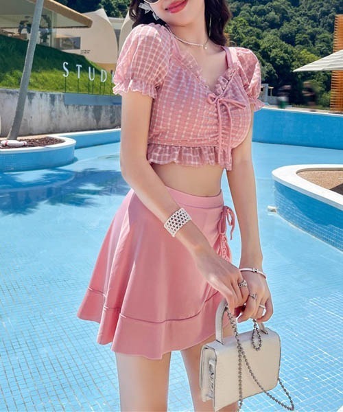 gossip!ロサンゼルス(ゴシップロサンゼルス)の「ハイウエストスカート トップス 2点セット水着(水着・レディース・グリーン/ブラック/ピンク・FREE)」の17枚目の写真