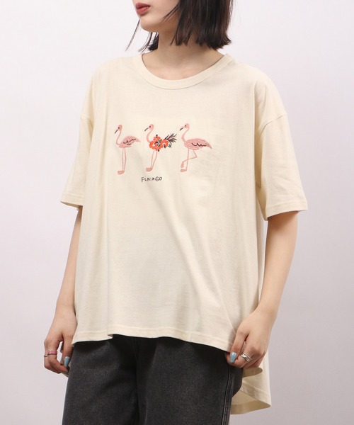 Emago(イマゴ)の「EMAGO フラミンゴ刺繍フレア半袖Tシャツ(Tシャツ/カットソー・レディース・パープル/アイボリー/ホワイト×イエロー・FREE)」の6枚目の写真