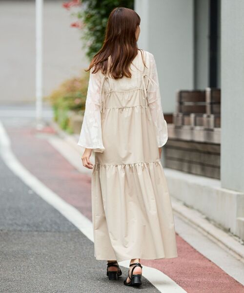 MAJESTIC LEGON(マジェスティックレゴン)の「【WEB限定/REVIVAL】classicフレアブラウス(シャツ/ブラウス・レディース・ホワイト系その他2/ブラック/アイボリー/ブラック系その他・MEDIUM)」の16枚目の写真