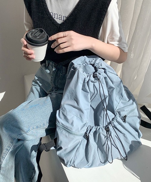 florist（フローリスト）の「【A4対応】【超軽量】ユニセックス ドローストリングカジュアルリュックサック/バックパック/ナップザック（バックパック/リュック・レディース・ブルー/ブラック/オフホワイト・FREE）」の6枚目の写真